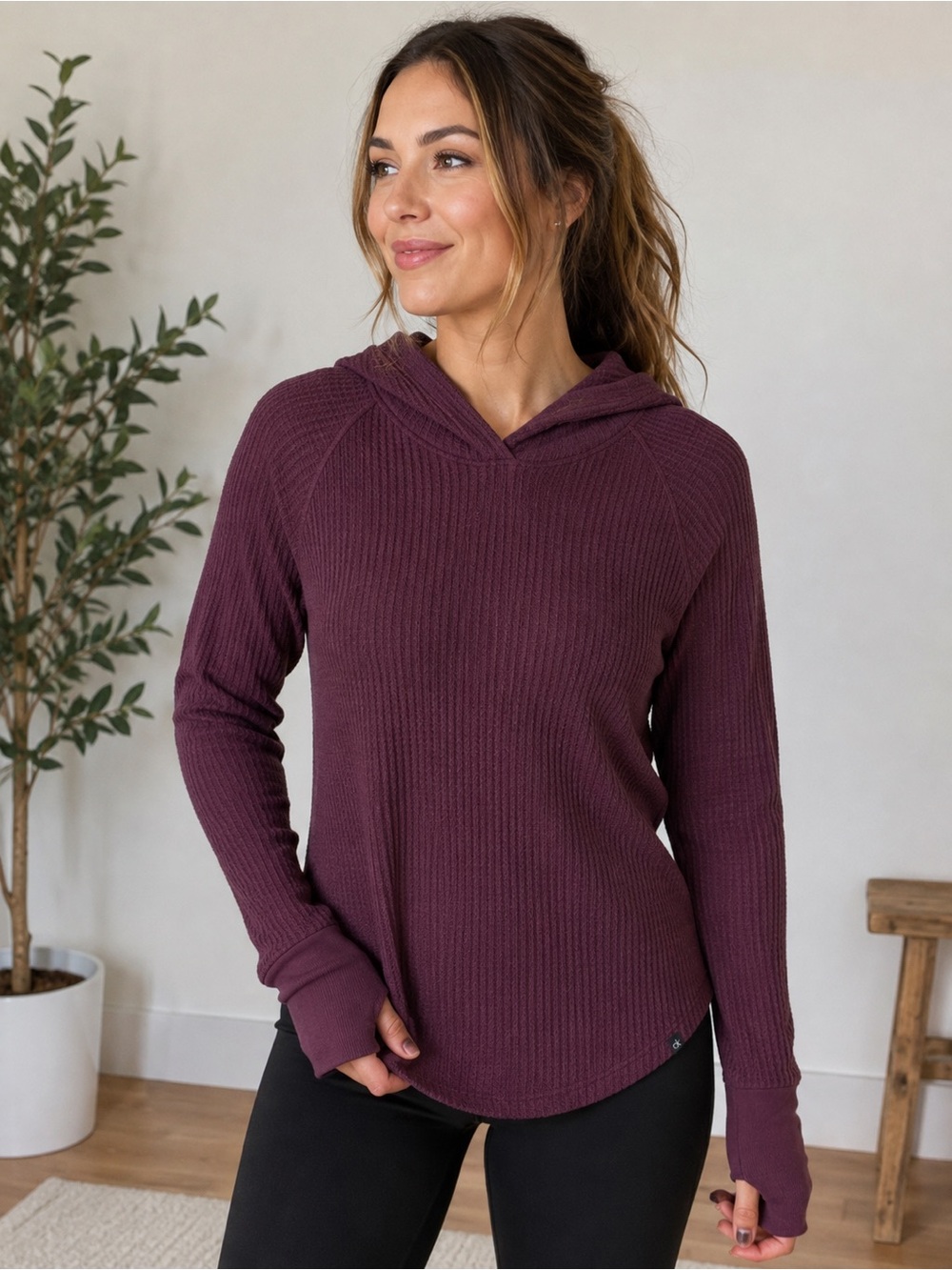 Calvin Klein Jeans Women’s Large Burgundy Waffle Knit Hooded Pullover